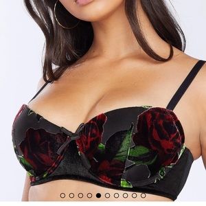 Savage X Fenty December bra